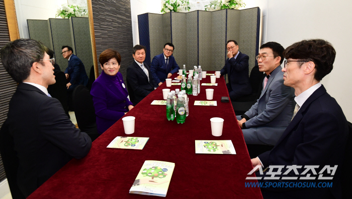 '스포츠에 진심' SK텔레콤, 프로→아마추어→학교체육으로 이어지는 '따뜻…