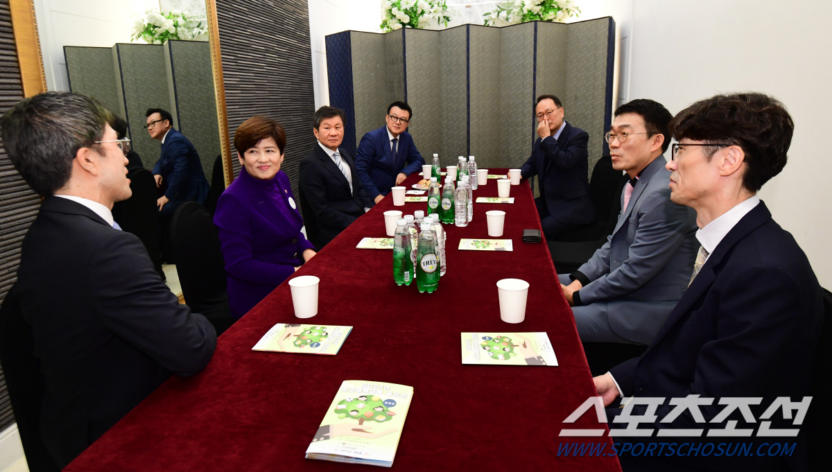 '스포츠에 진심' SK텔레콤, 프로→아마추어→학교체육으로 이어지는 '따뜻…