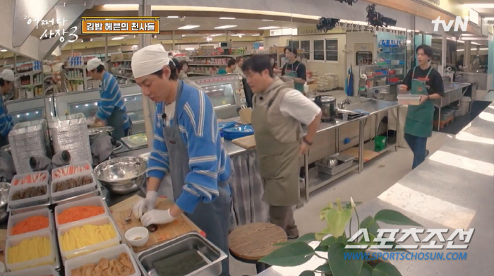 '어쩌다 사장3', '김밥 가격' 논란? 개당 1.99달러 김밥→조인성 …