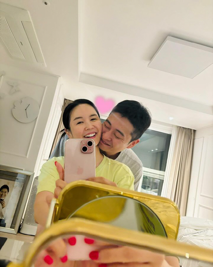 "내 자신감의 원천"…'한창♥' 장영란 "늘 안자고 기다리는" 껌딱지 남…