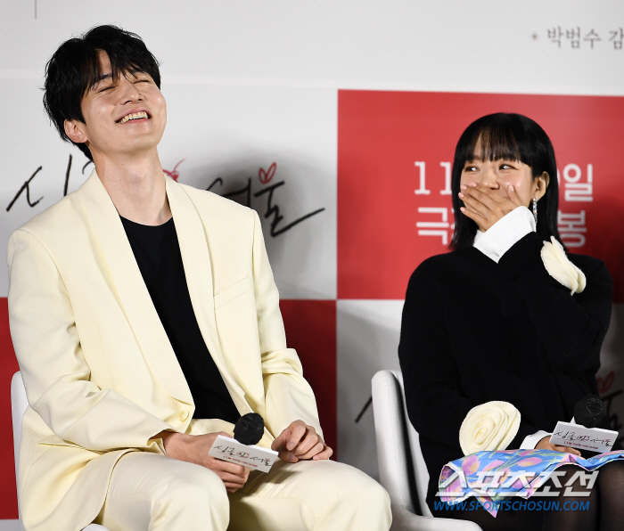 '싱글 인 서울' 이동욱·임수정 "혼자인 것 편해져..혼자도 괜찮아"