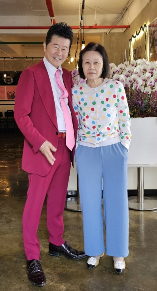 태진아 "아내 옥경이 중증 치매로 힘든 시간 보내..신곡 녹음하며 수없이…