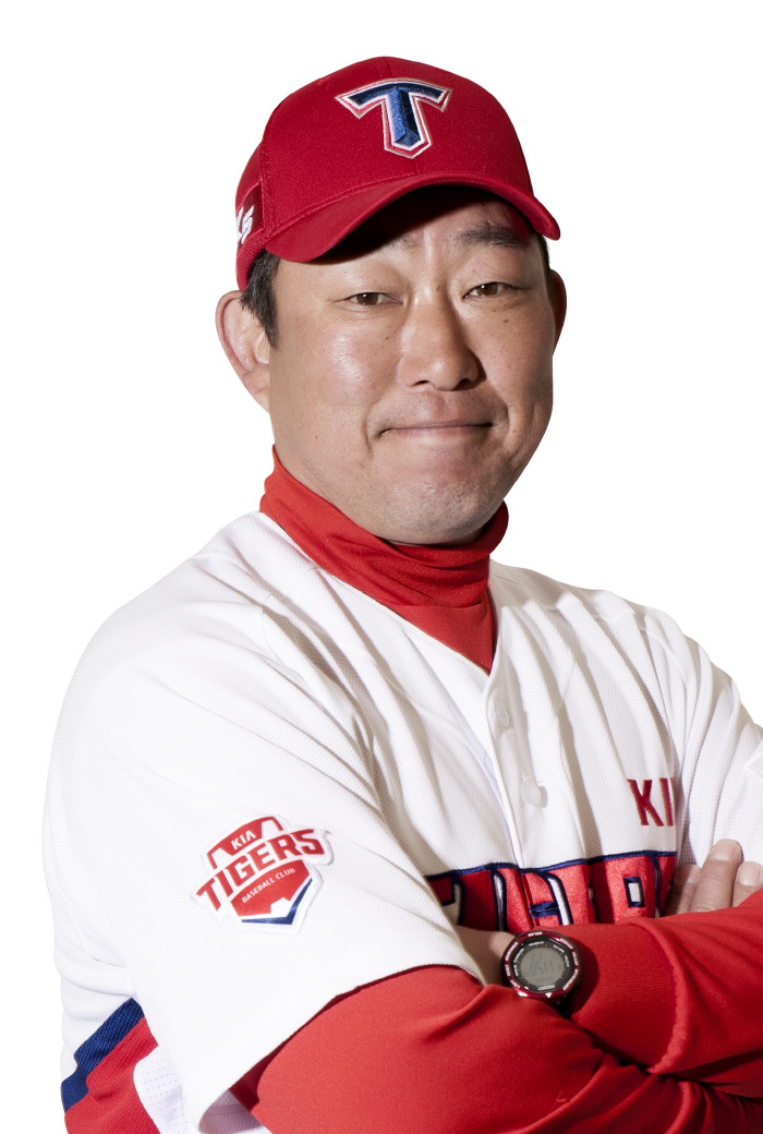 KIA, 나카무라 다케시 인스트럭터 초빙