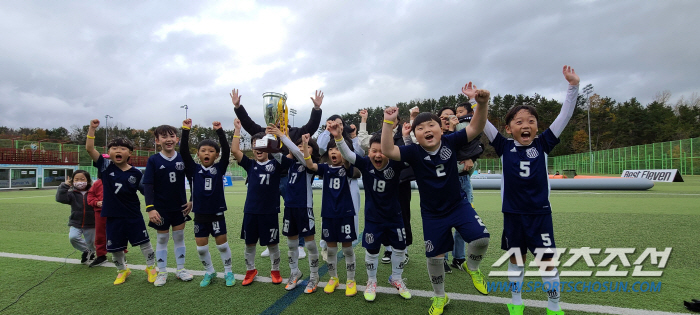 축구 전문지 베스트일레븐, 예천군에서 '풋볼 페스타' 개최…조원희 참가