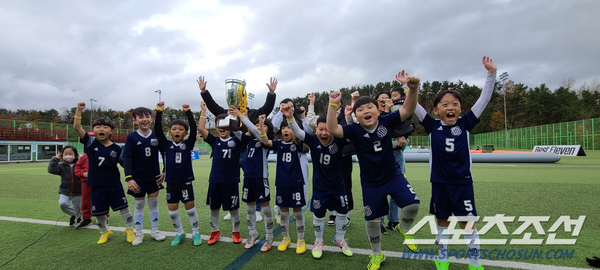 축구 전문지 베스트일레븐, 예천군에서 '풋볼 페스타' 개최…조원희 참가