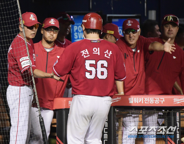 현역 입대 준비→가고시마行, SSG 거포 유망주 군대 미루고 재도전 한다