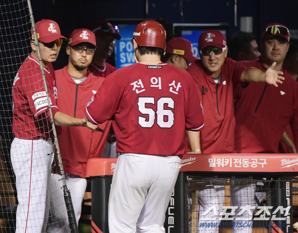 현역 입대 준비→가고시마行, SSG 거포 유망주 군대 미루고 재도전 한다
