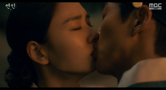 남궁민, 이혼한 ♥안은진과 재회→애틋 입맞춤 "오늘 당신 안아도 될까" …