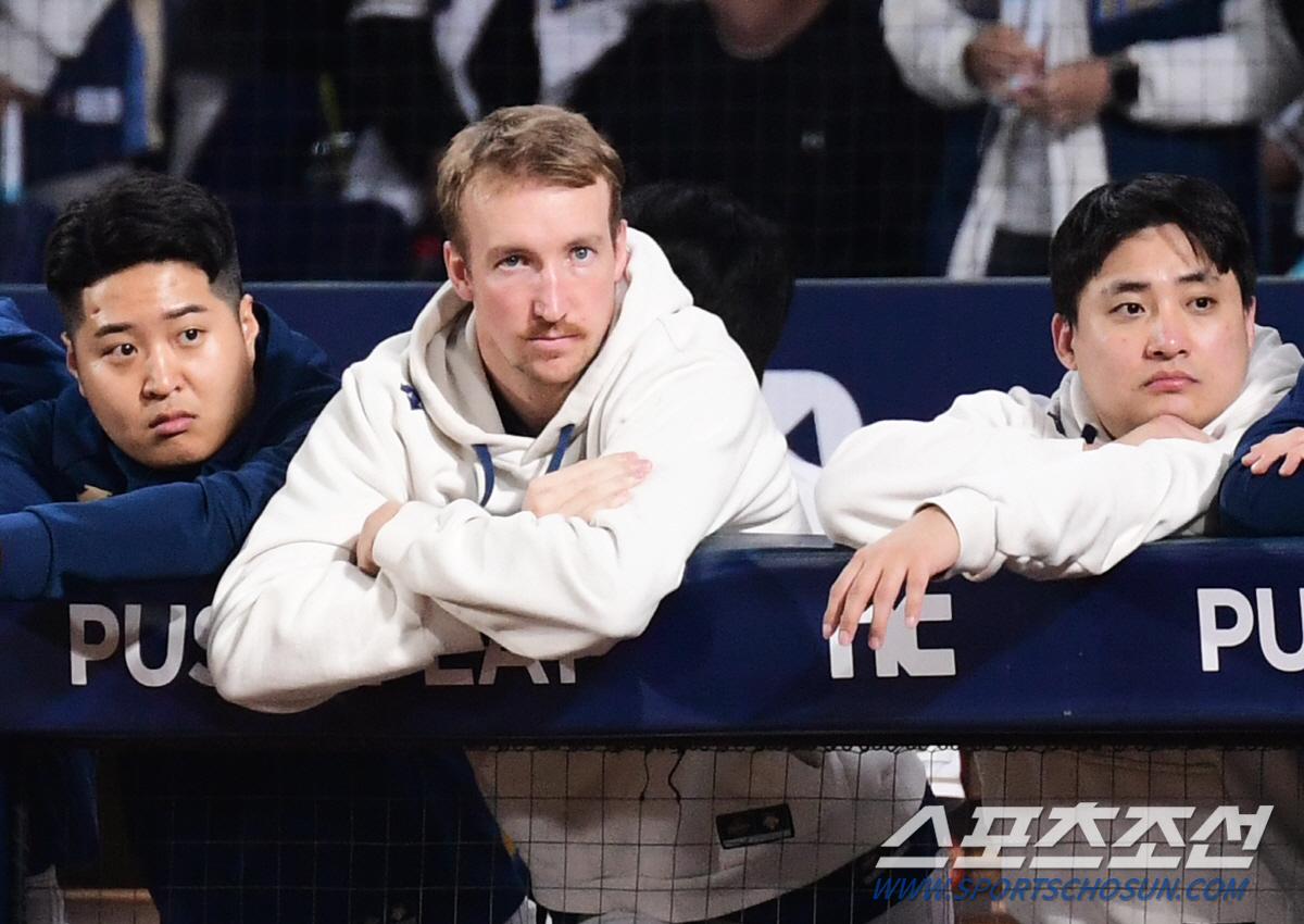 선발 등판 불발 페디, 불펜 대기 "상황 보고 투입" 운명의 5차전 '대…