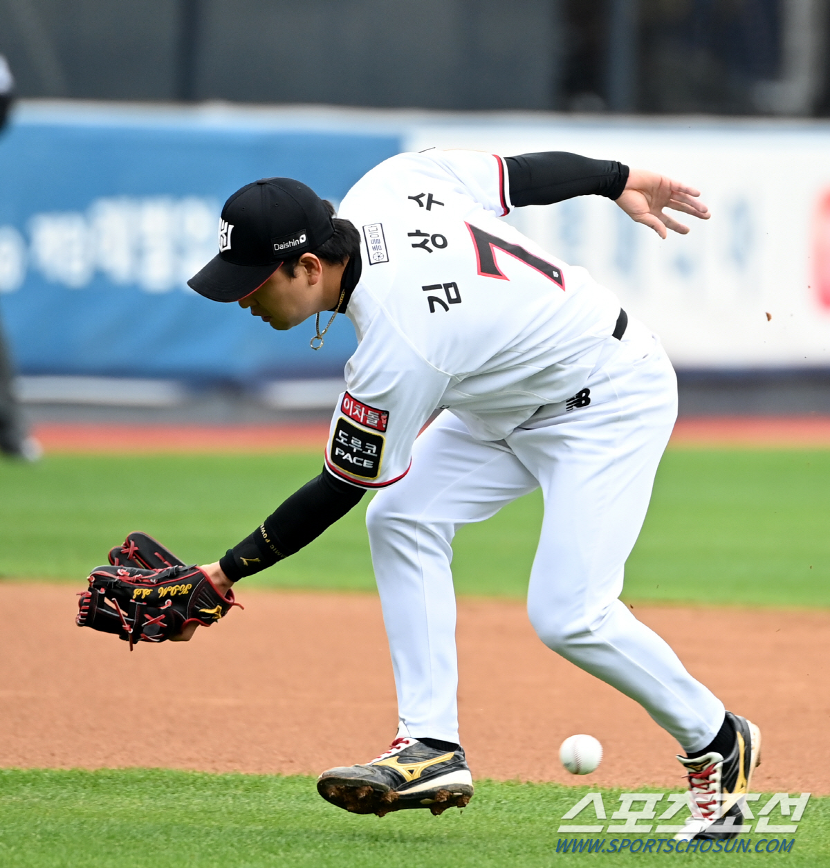 '이제 LG 만나러 갑니다' '꼴찌→2위→PO 2연패→3연승 가을 기적'…