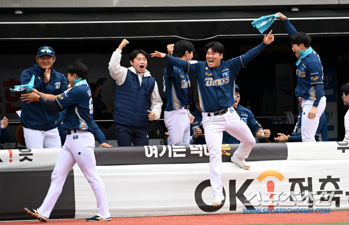 '이제 LG 만나러 갑니다' '꼴찌→2위→PO 2연패→3연승 가을 기적'…