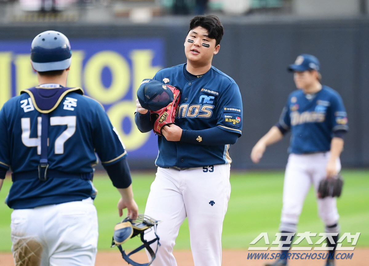 PS 16이닝 무실점→5차전 4⅓이닝 퍼펙트→3연속 안타에 동점+교체…'…