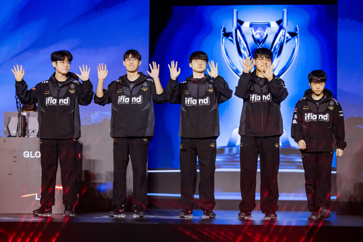 [롤드컵 8강] 역시 T1, LNG에 압승 거두고 4강에 오르며 LCK …