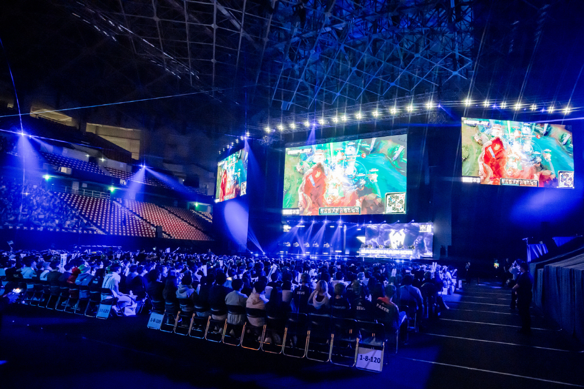 [롤드컵 8강] 역시 T1, LNG에 압승 거두고 4강에 오르며 LCK …