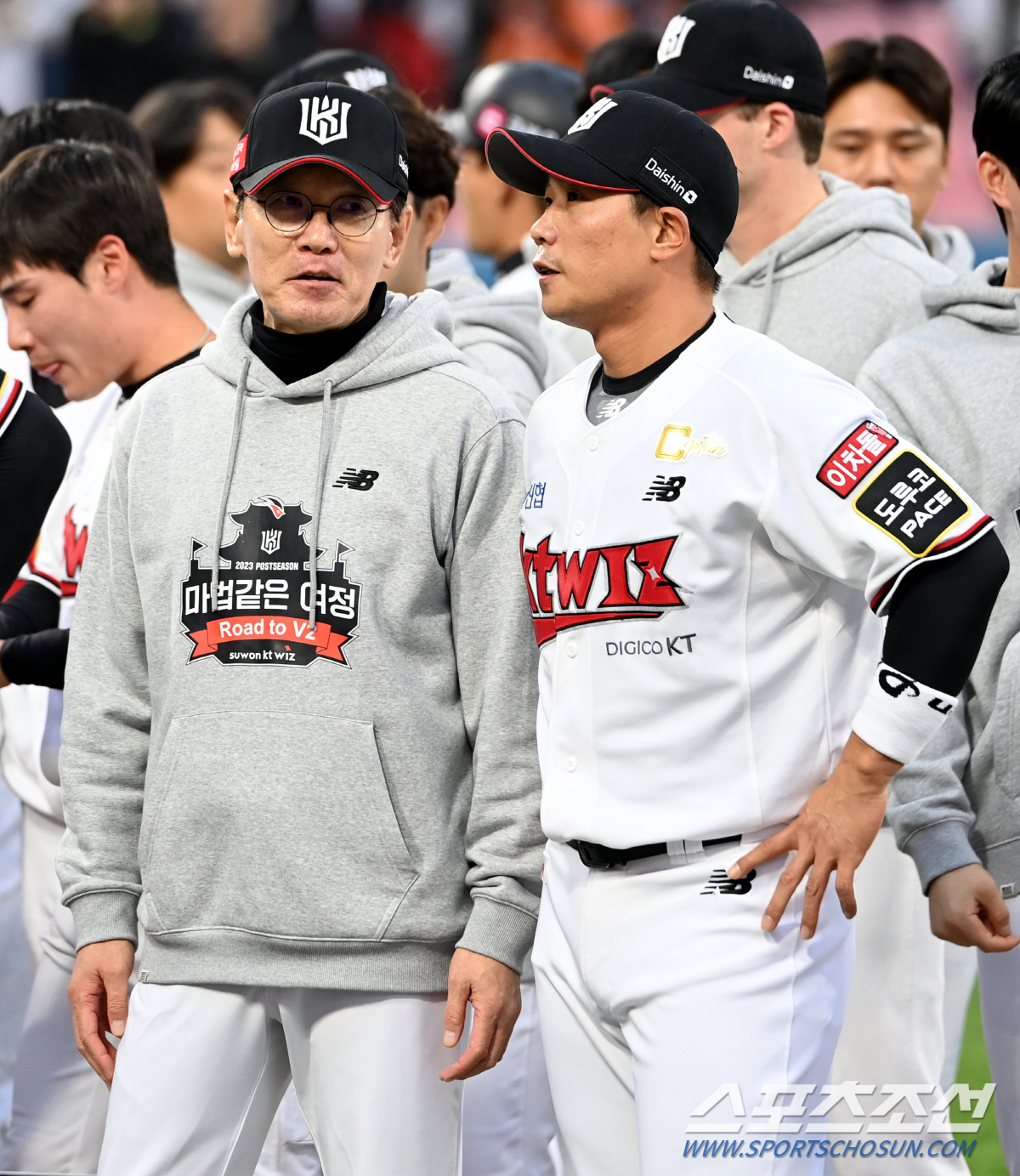 '애증'의 친정팀과 KS, 박경수의 감격 "LG와 충분히 해볼만 합니다.…