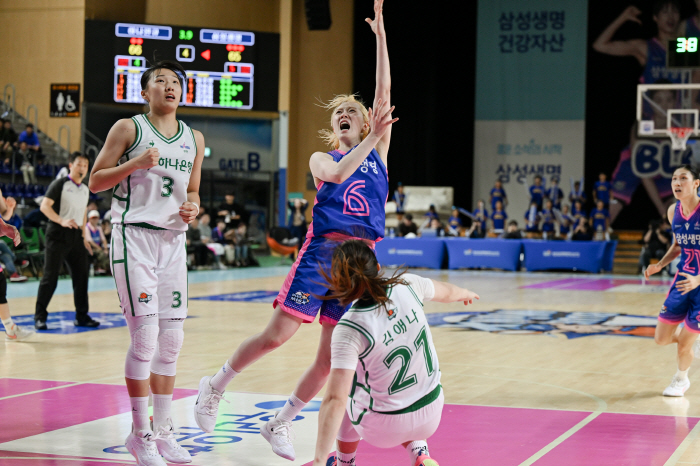 삼성생명, 신이슬의 극적인 위닝샷으로 하나원큐에 1점차 재역전승