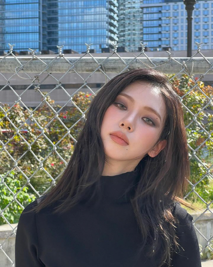 카리나, '저세상' 미모에 몸매까지..범접 불가 '女神'