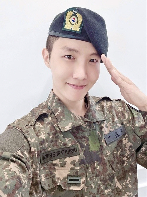 BTS 제이홉, 군행사 차출 취소 "연예인 이용하는건 염치없는일"