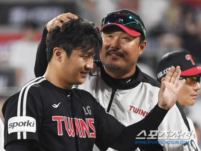 '전 SK 감독과 미래의 SSG감독이 LG우승 합작?''KS후 감독 작업…