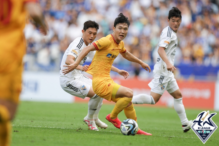 실속파가 많아 더 치열한 2023년 영플레이어상, 황재원-정호연-엄지성-…