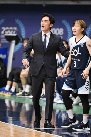 [WKBL현장코멘트] 구나단 신한은행 감독 