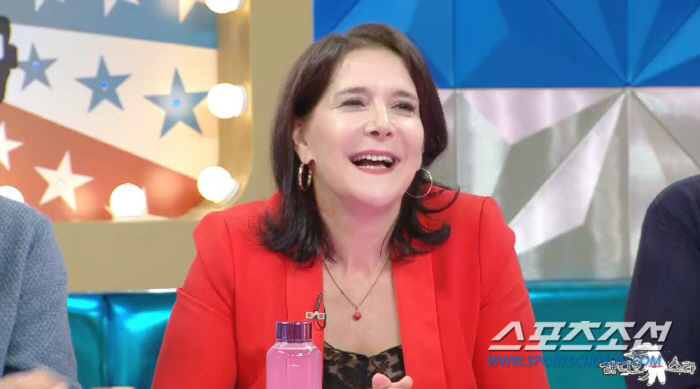 '1초 소피 마르소' 이다도시, '코' 낮추는 성형수술 고백. "얼굴 손…