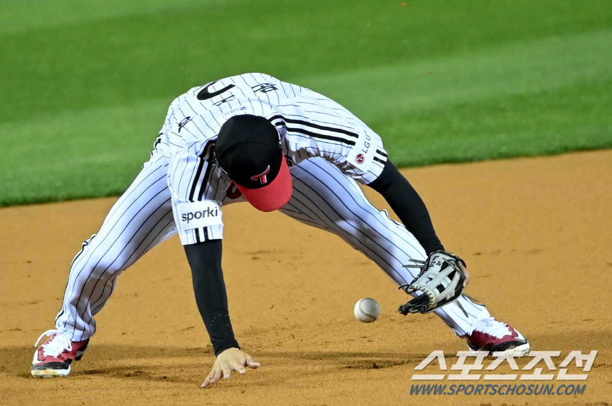 "이렇게 수비를 잘했나" 실책 연속에서도 빛난 슈퍼 플레이들. 수비 못한…