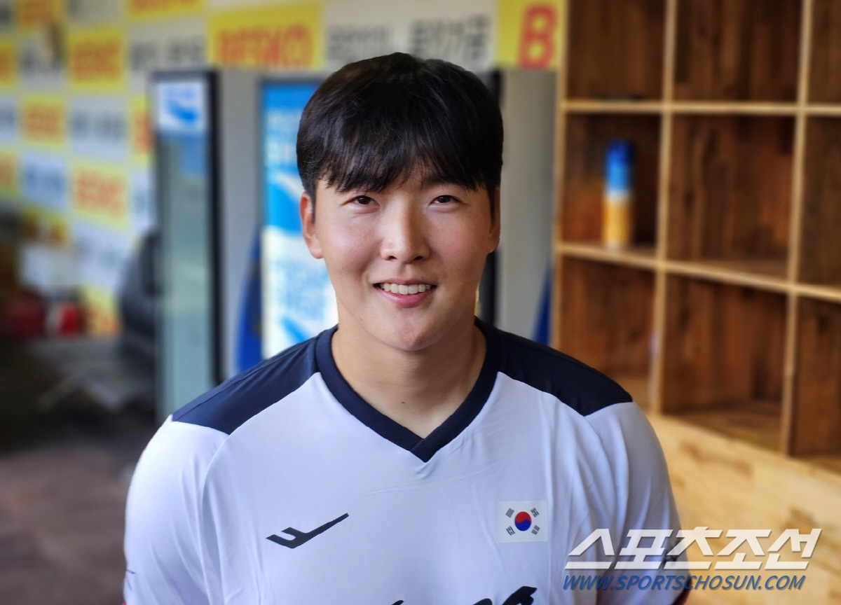 해외파 '투수→타자'보다 유연한데? 배팅볼 펑펑, 150㎞ 필승조의 타자…