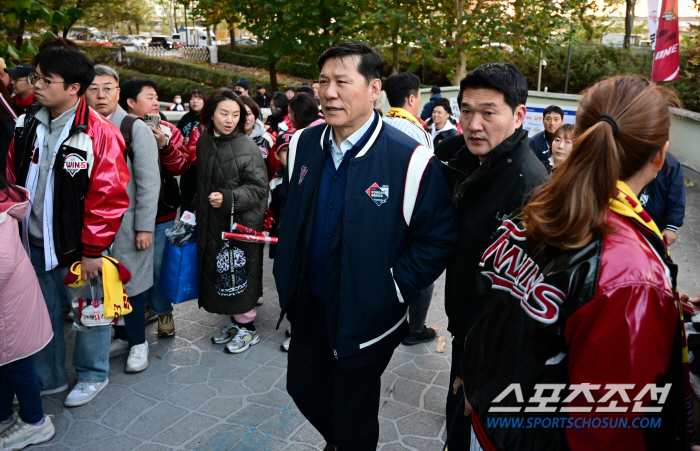 "만.장.일.치" KBO 이사회, 제 25대 총재 후보로 허구연 총재 단…
