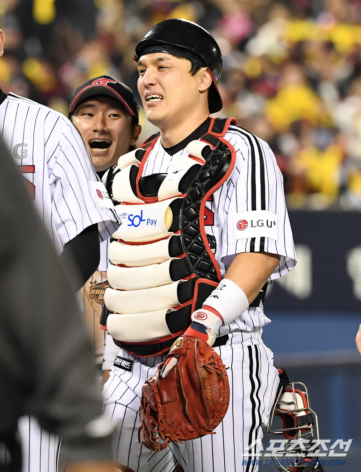 '7670일만의 승리' 영웅 박동원 "기습번트 대려고 했는데…너무 짜릿했…