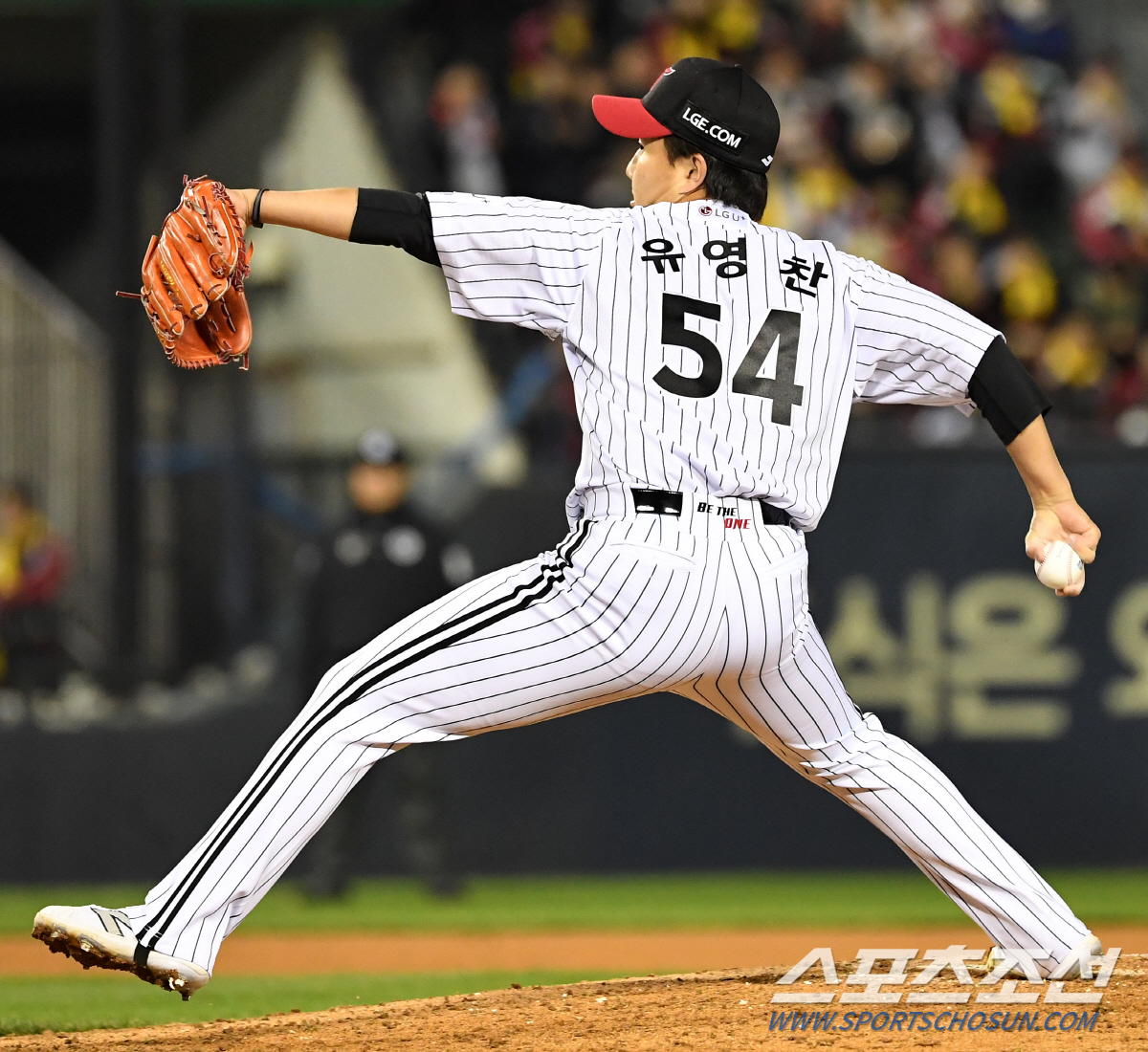 최원태 침몰시킨 무서운 타선인데... 1,2루에 등판 7연속 범타. 유영…