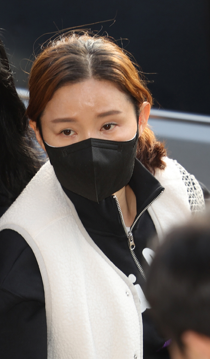 남현희, 전청조와 대면에 "뭘 봐"...13시간 조사 마치고 '묵묵부답'…