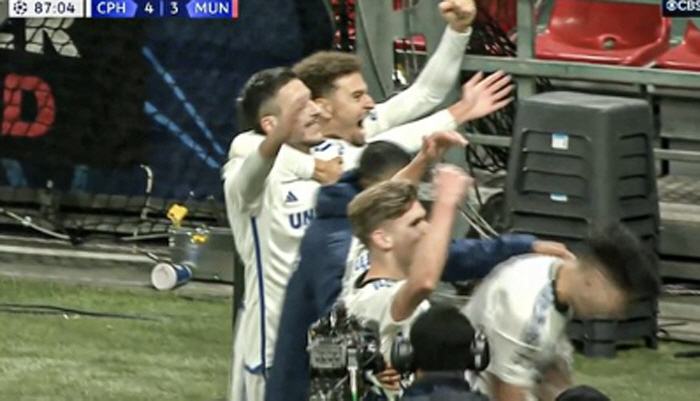 '2-0→3-4 꼴찌추락' 43위팀에 대참사 당한 맨유, '마지막 강등 …
