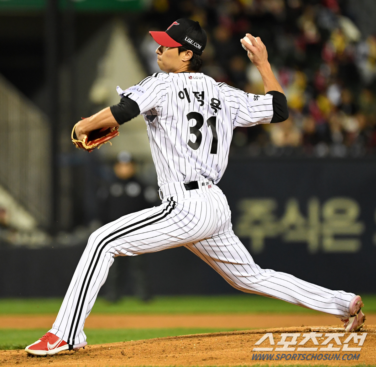 역사에 남을 가장 완벽한 불펜게임, 승·홀·세 없던 영웅들.. 이제 이 …