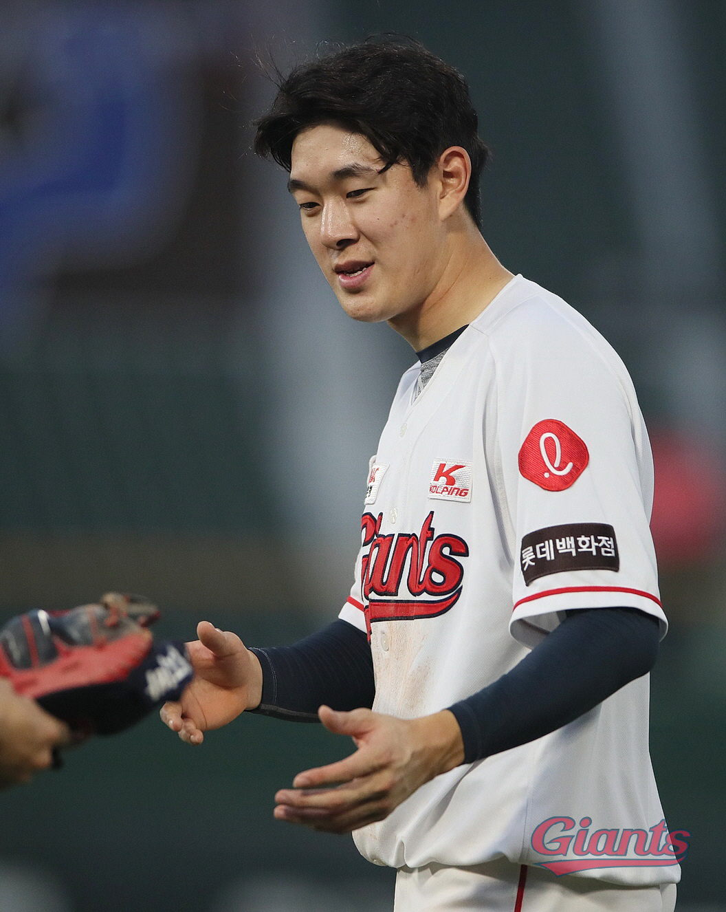 무주공산도, 터줏대감도 없다…ML 꿈꿨던 '군필' 거포 유망주 나비효과.…