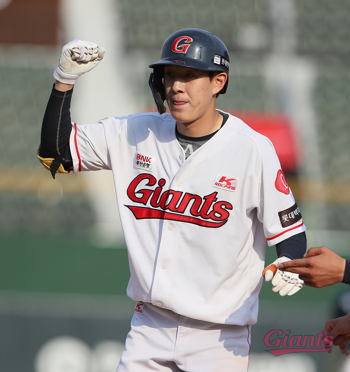 무주공산도, 터줏대감도 없다…ML 꿈꿨던 '군필' 거포 유망주 나비효과.…