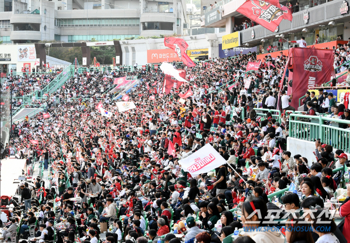 '1359→2147→271→0' '3전4기 수원도 1만7600명 매진' …