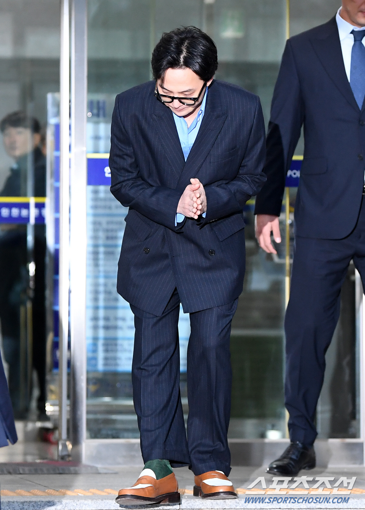 [종합] 지드래곤, 마약 수사 피하려 온몸 제모? "평소 습관일뿐, 손톱…