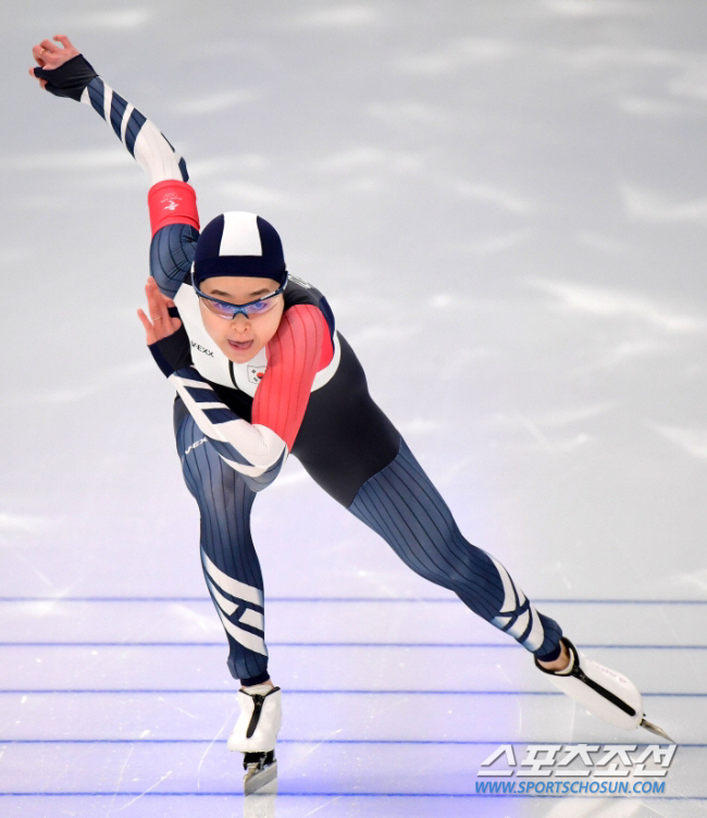 '새스케이트 적응中'김민선,1차 월드컵 500m 아까운 5위...내일 2…