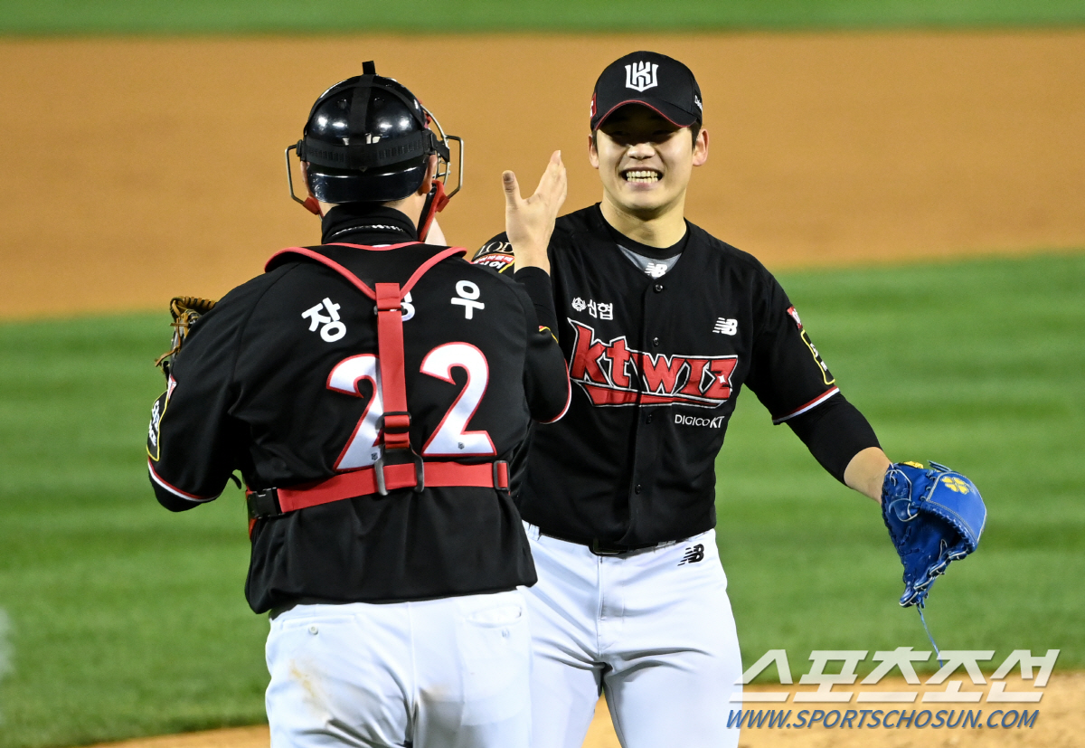 이강철 감독이 말하는 '현 듀오'의 무너진 다음날. "웃고 있던데... …