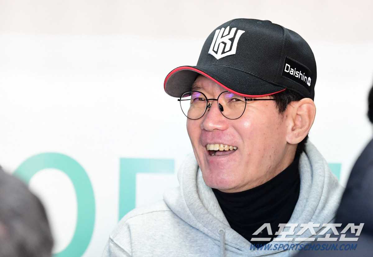 이강철 감독이 말하는 '현 듀오'의 무너진 다음날. "웃고 있던데... …