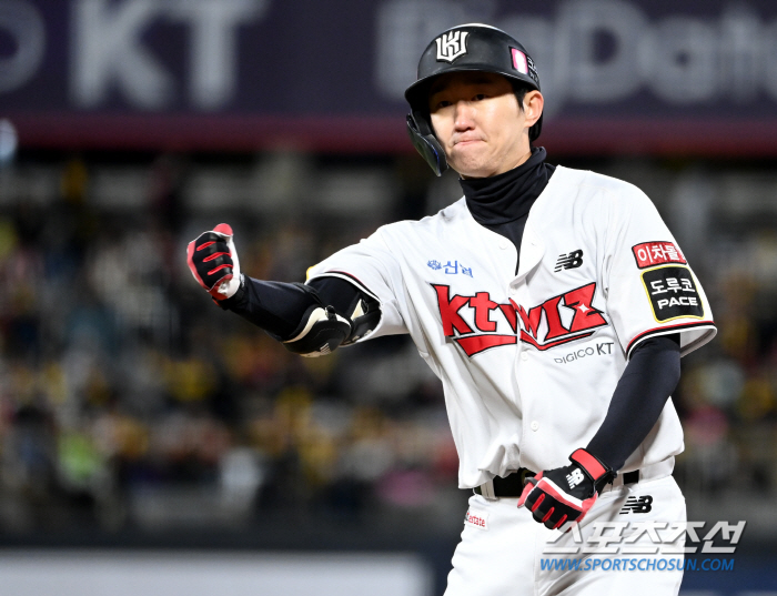 '한국시리즈 최고 명승부 탄생!' '오지환 9회 2사 역전 스리런 찢었다…