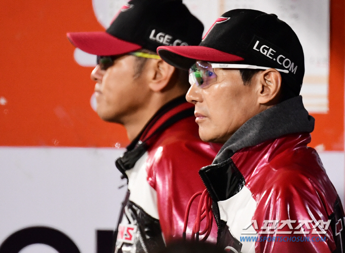'한국시리즈 최고 명승부 탄생!' '오지환 9회 2사 역전 스리런 찢었다…