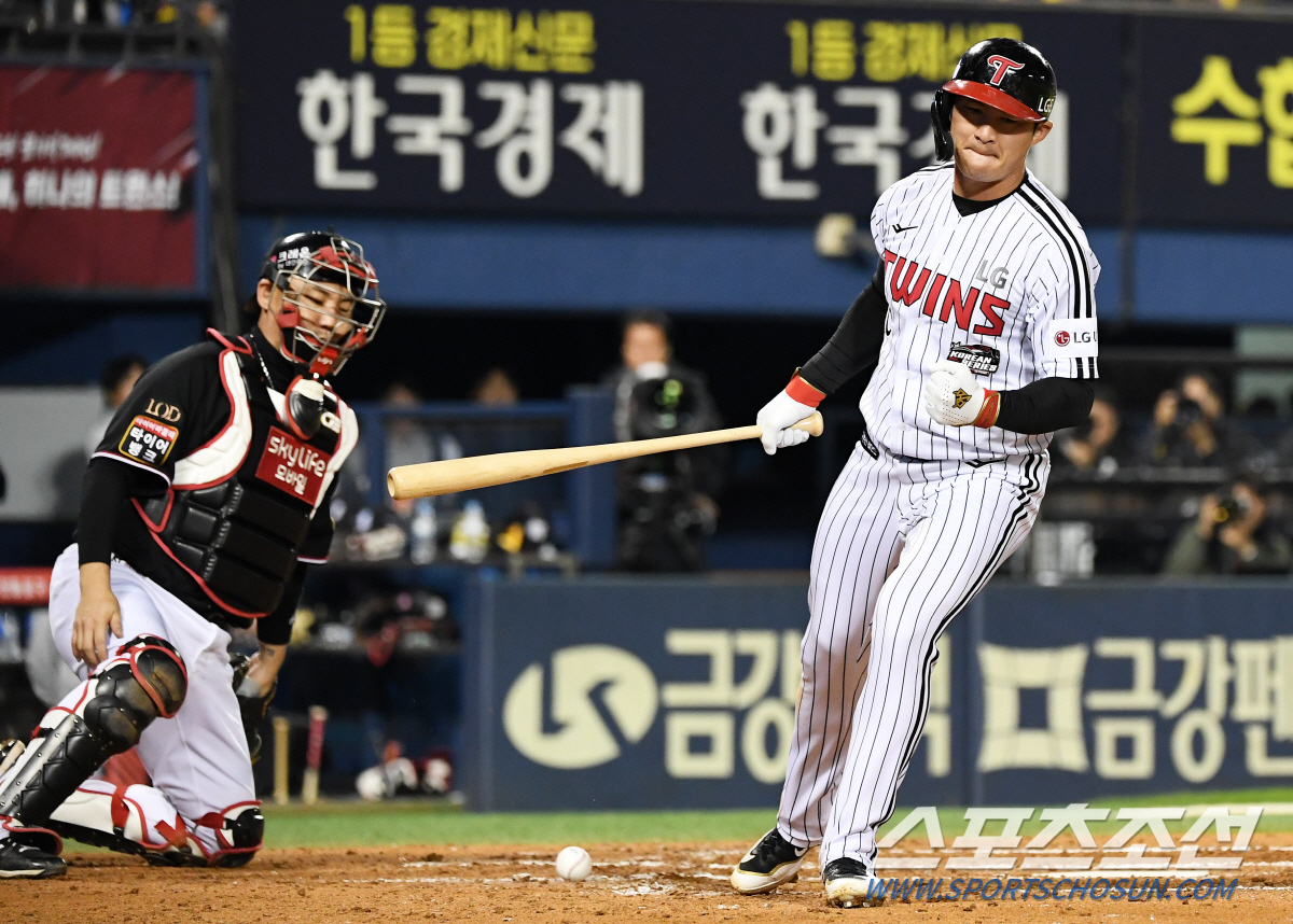 '볼넷은 눈물의 씨앗' '문상철 역전 2루타', '김현수 추격 2루타',…