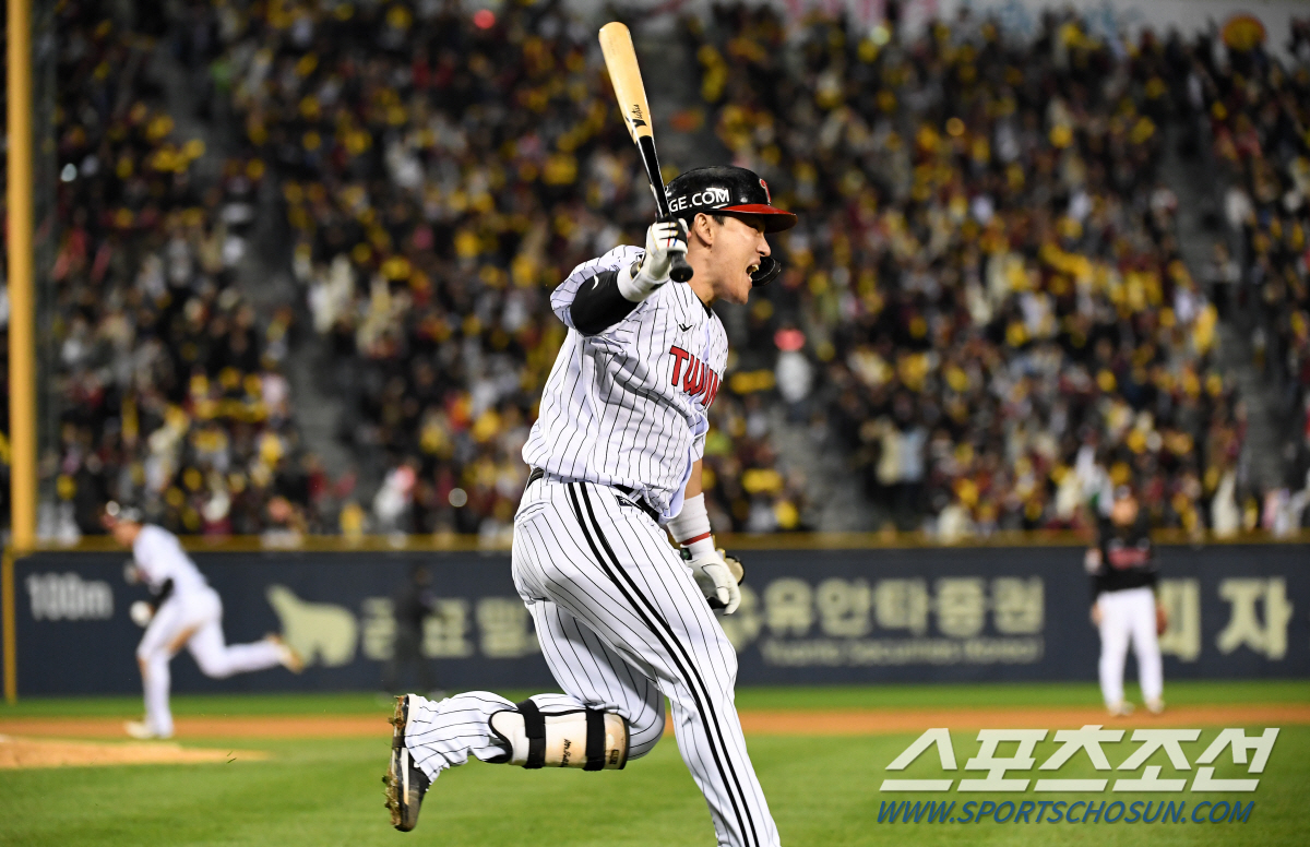 '볼넷은 눈물의 씨앗' '문상철 역전 2루타', '김현수 추격 2루타',…