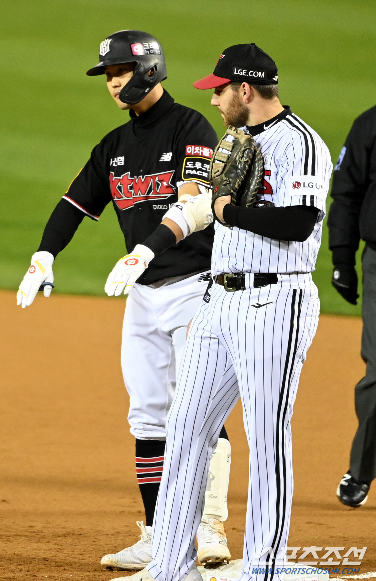 '볼넷은 눈물의 씨앗' '문상철 역전 2루타', '김현수 추격 2루타',…