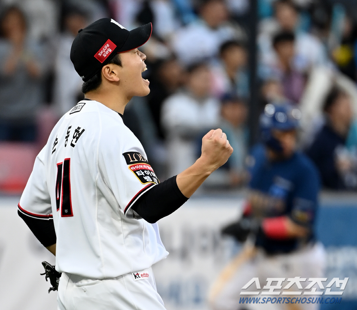 1차전 '환희'→2차전 '눈물'. 열흘간 7번 등판 강행군... 강철의 …