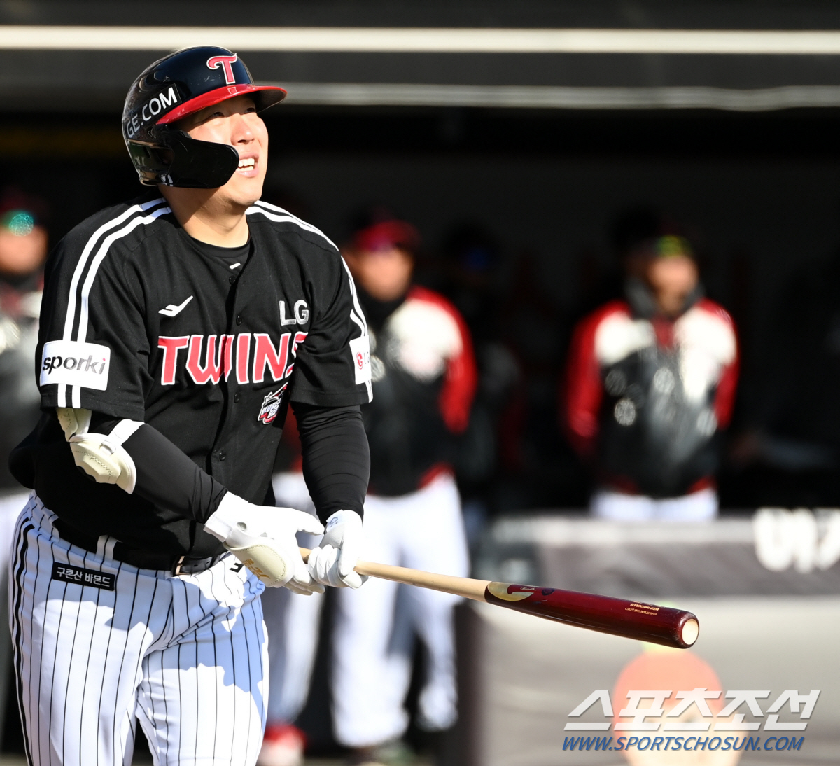 '아와모리주 뚜껑 따자' '메가 트윈스포' 대폭발 15대4 대승. 1패뒤…