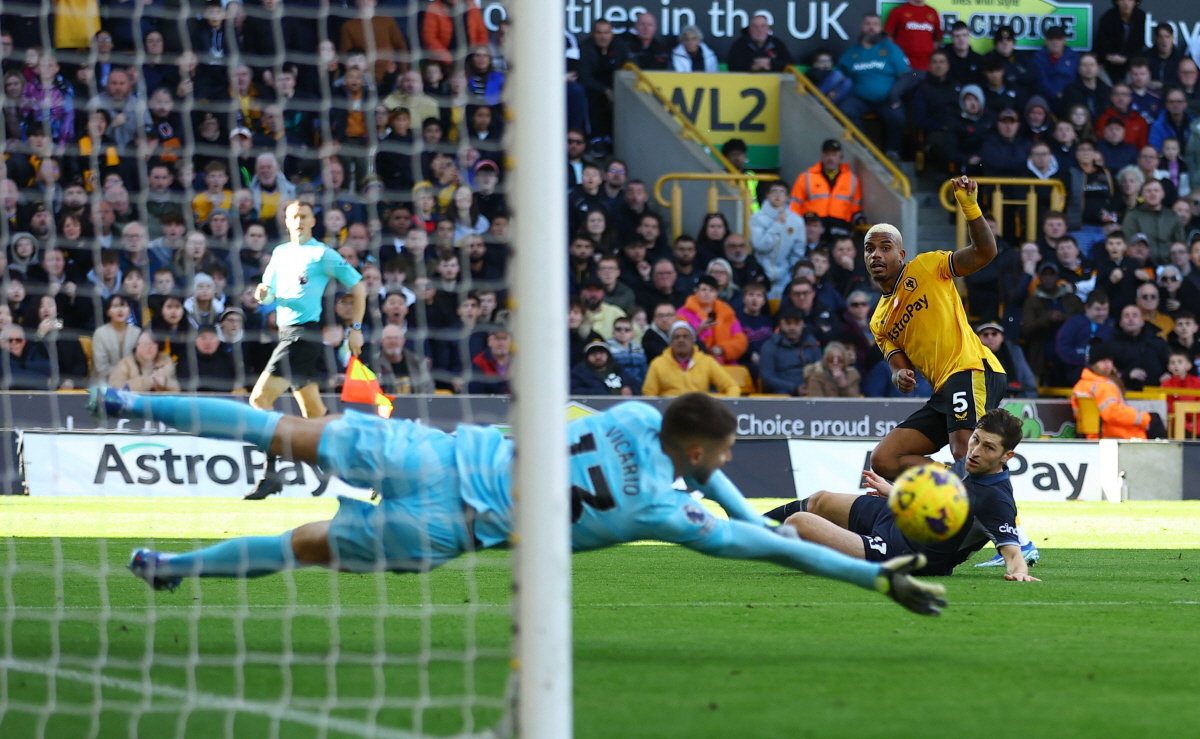 [EPL현장리뷰]손흥민-황희찬 풀타임, 코리안더비 성사! 토트넘, 울버햄턴에 1대2 패배