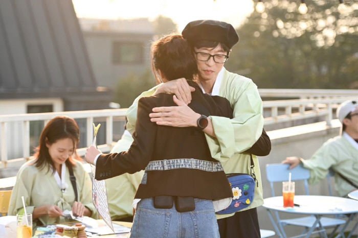 [SC이슈] "결국 울어버렸습니다"..전소민, 악플탓 NO→배웅 속 '굿…